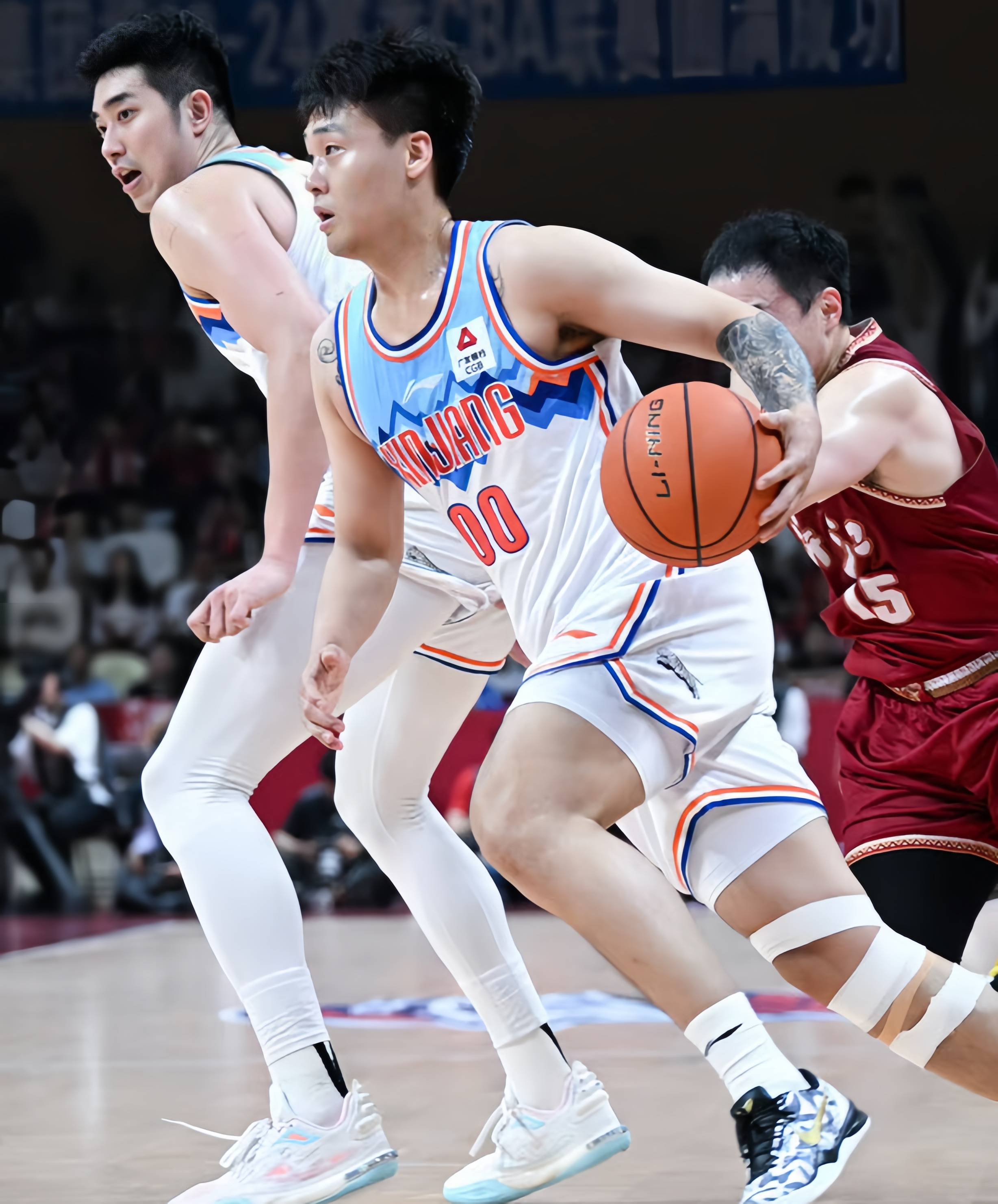 雄鹿队核心球员伤缺，球队战力大减连败不止