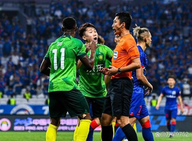 国安主场大胜，继续追逐榜首位置